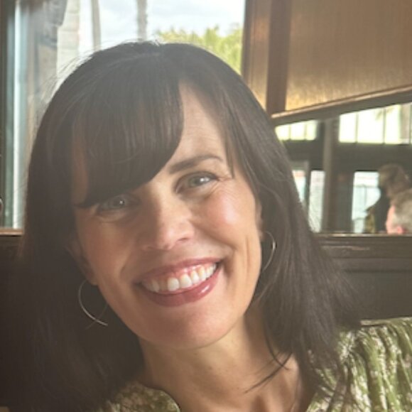 Meet your Posher, Kristie - Picture 1 of 2